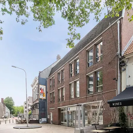 5p Hotspot Wifi Near Poppodium013 And Center شقة *
