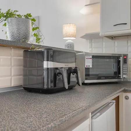 아파트 Group-friendly In Walk To 013 튈뷔르흐