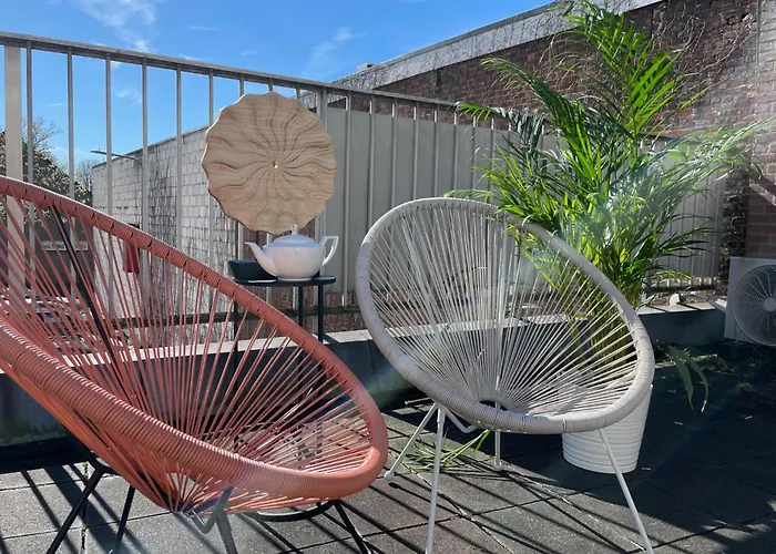 Group-friendly In Walk To 013 *