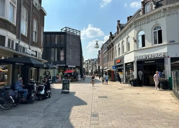 Group-friendly In Walk To 013